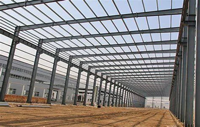 Surenkamieji lengvojo plieno metaliniai sandėliai